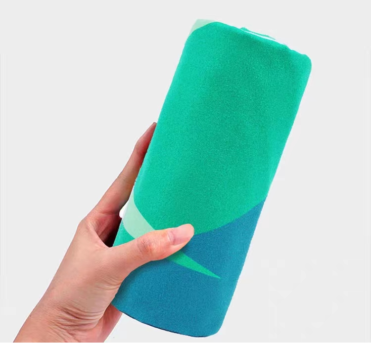 portable packaging for beach towels